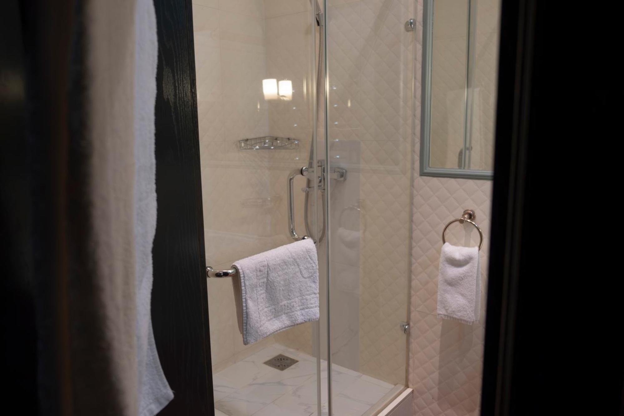 Plaza Hotel Kokshetau Eksteriør billede