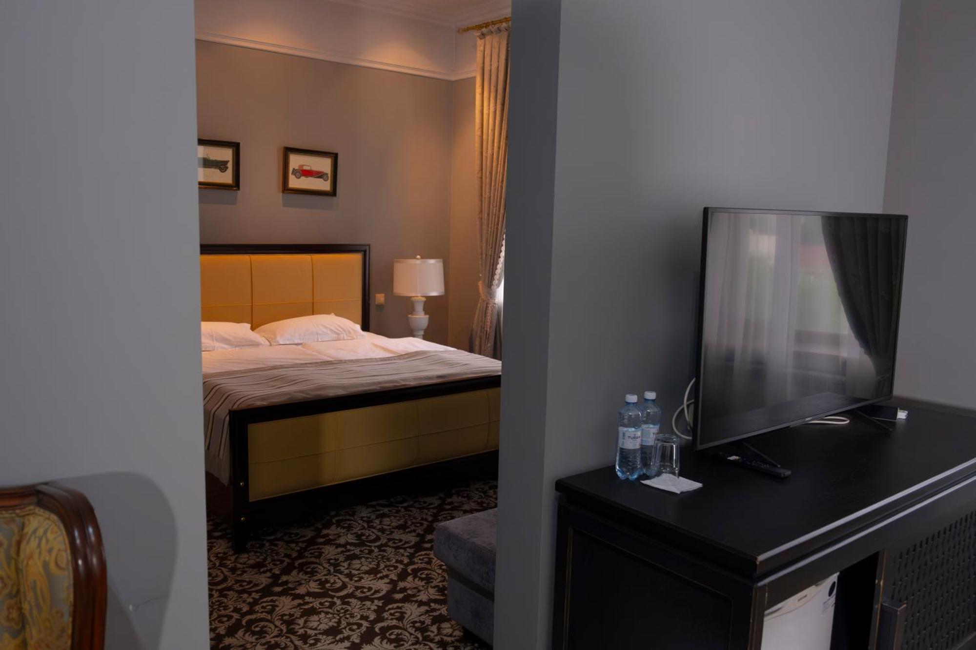 Plaza Hotel Kokshetau Eksteriør billede
