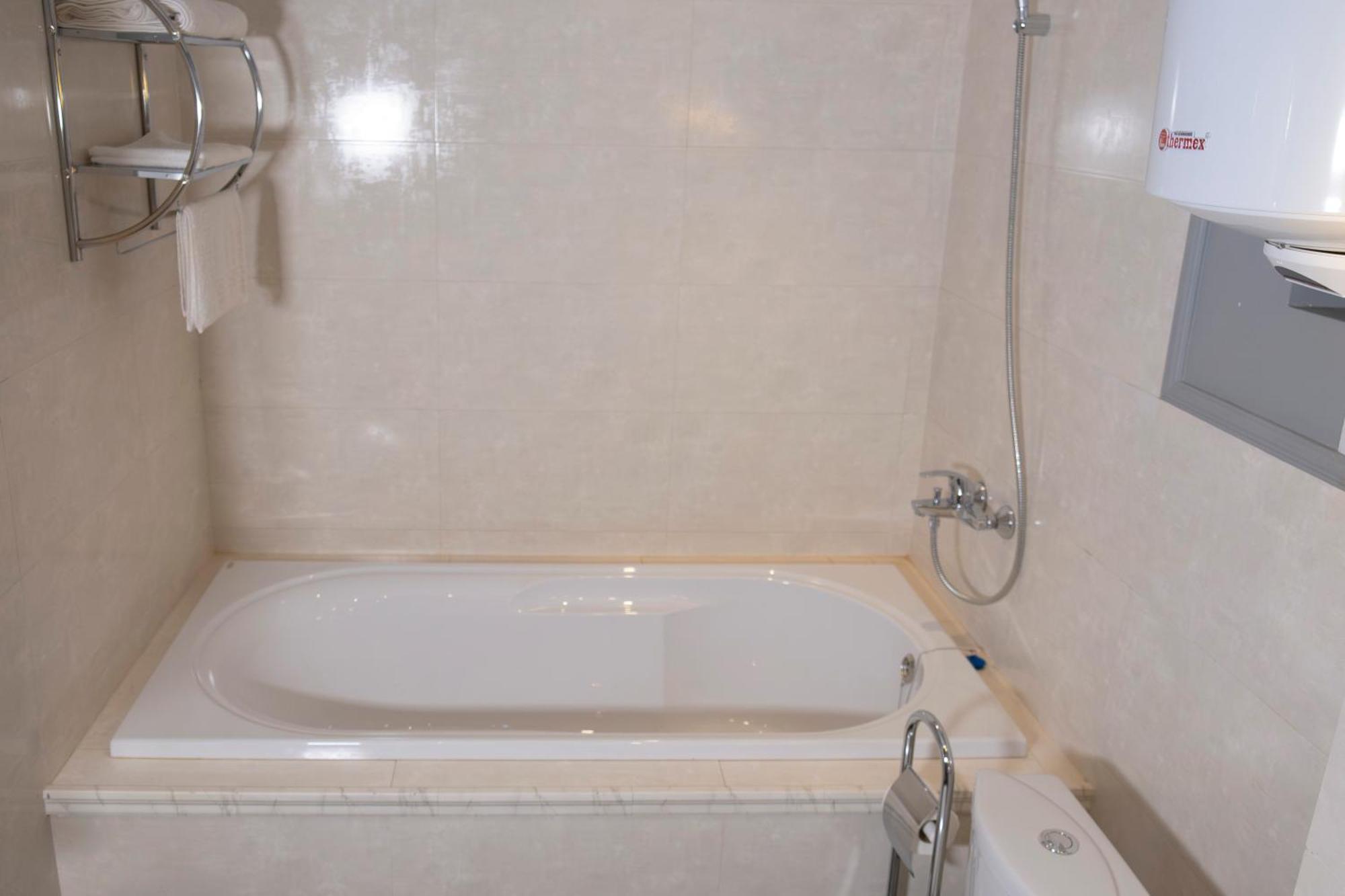 Plaza Hotel Kokshetau Eksteriør billede