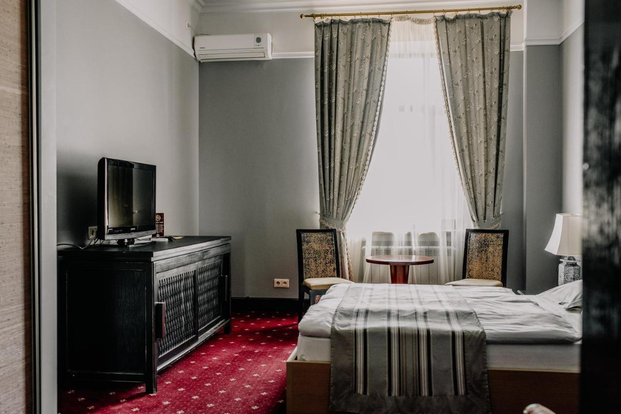 Plaza Hotel Kokshetau Eksteriør billede