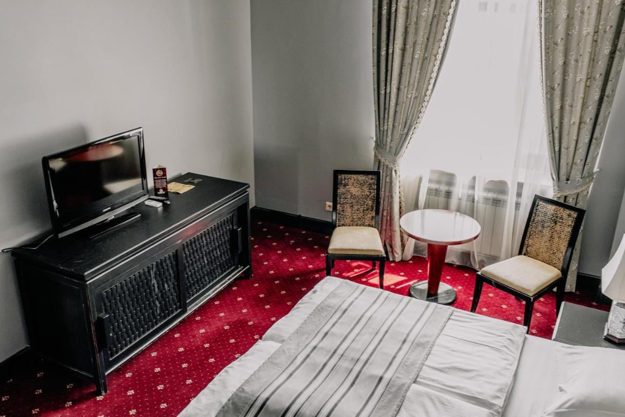 Plaza Hotel Kokshetau Eksteriør billede